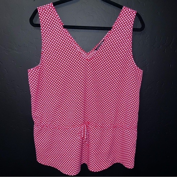 Banana Republic | V Neck Sleeveless Geometric Top Color : Red print size: L - Picture 1 of 8